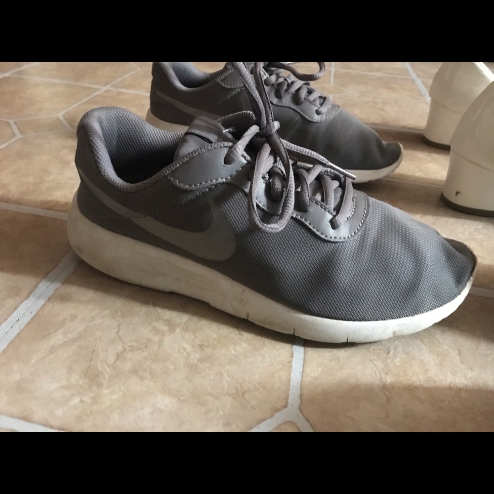 Clothes for sale/ ropa en venta - Picture 8 of 16